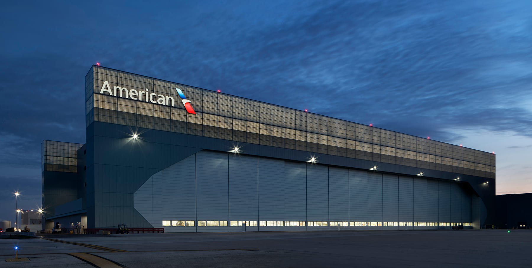 American Airlines O'Hare Hangar 2, image 9