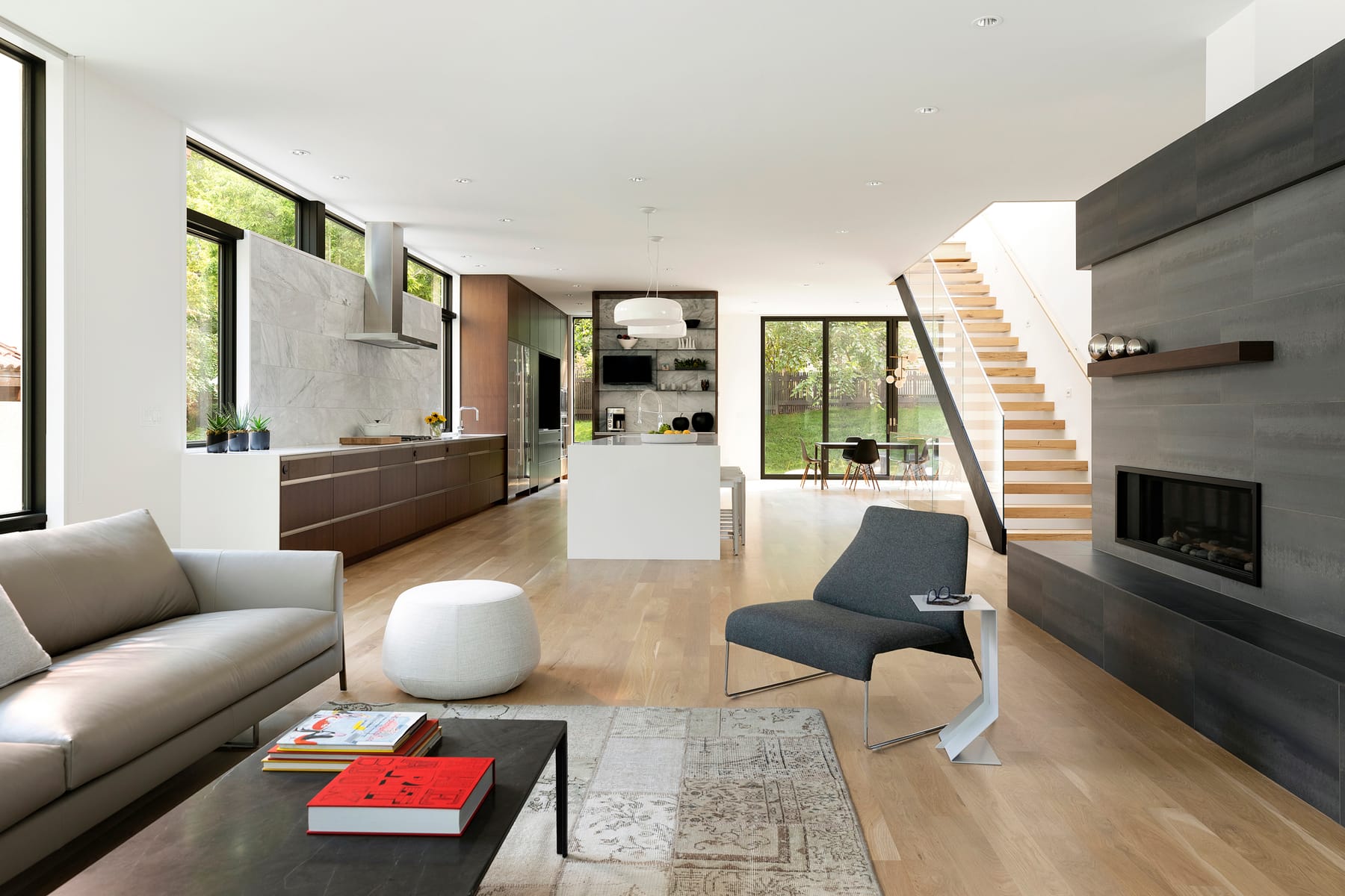 Isles Modern, image 2