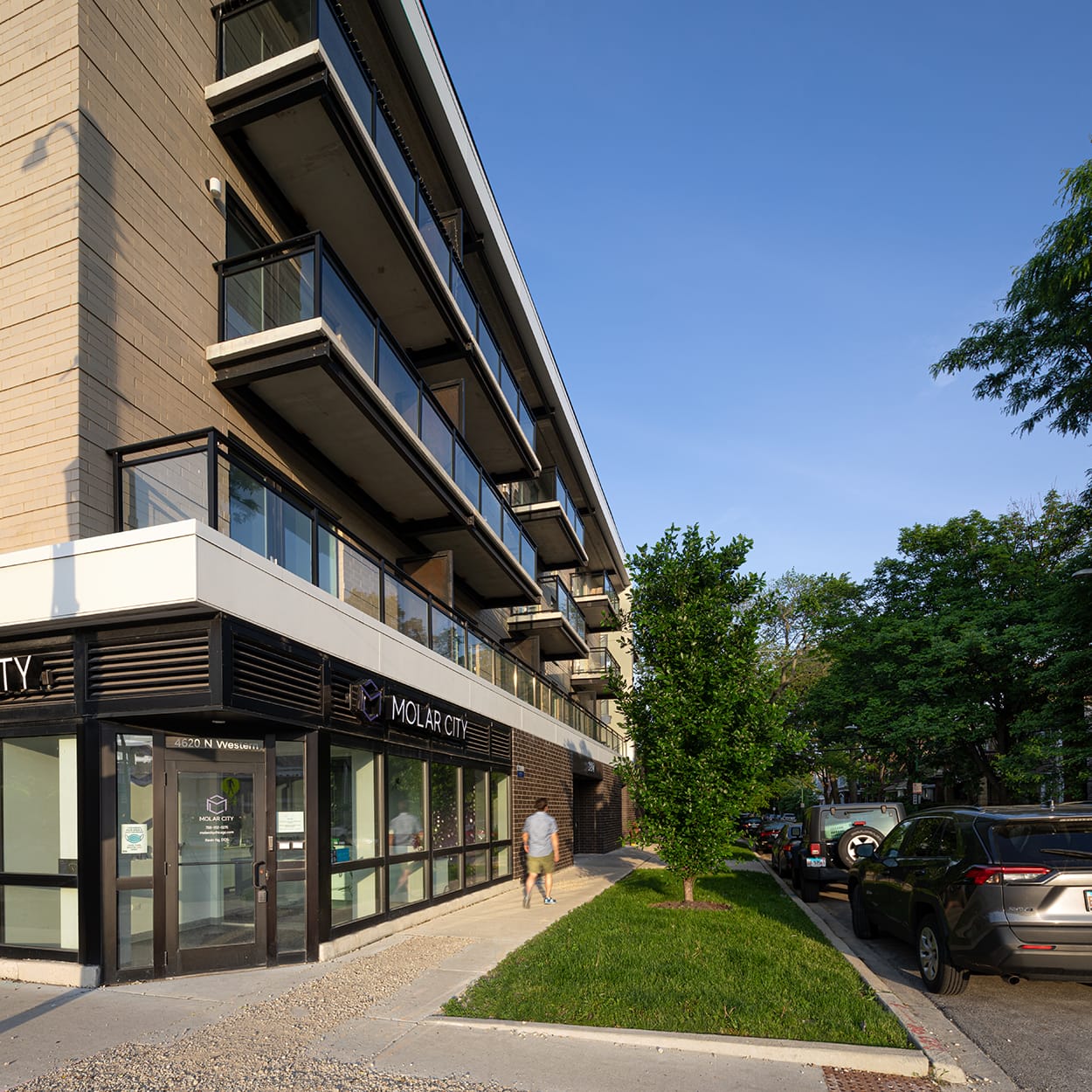 2407 W. Eastwood, image 5