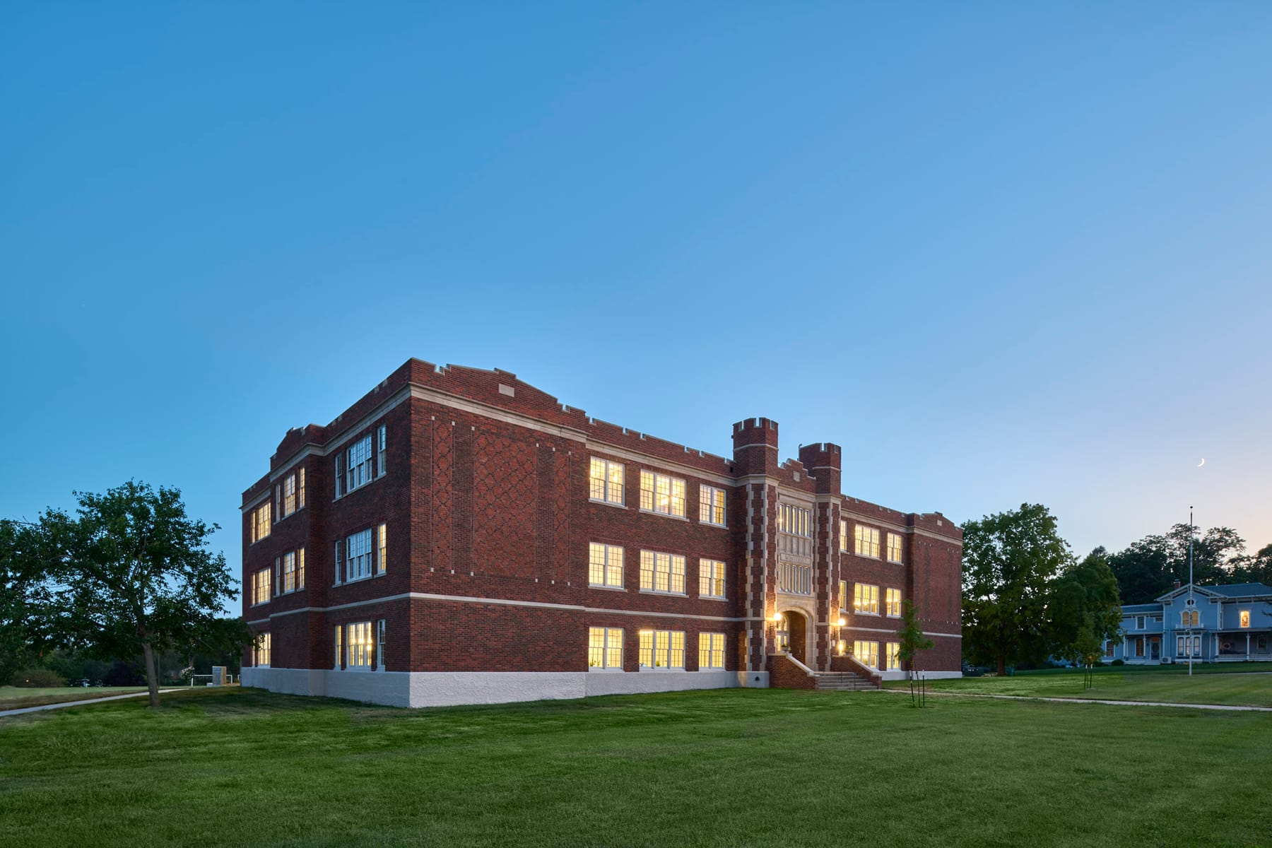 Historic Winterset High School apartments, image 4