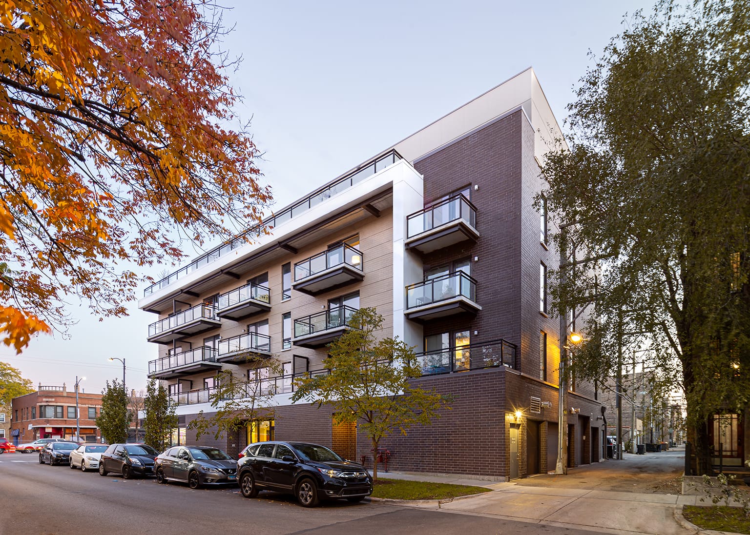 2407 W. Eastwood, image 8