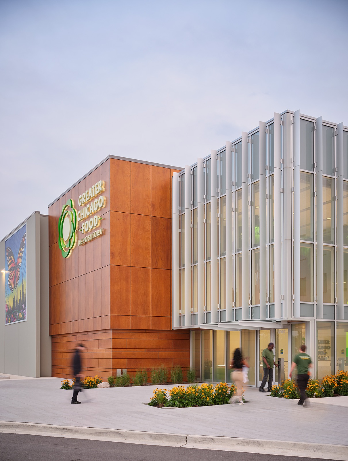 Greater Chicago Food Depository, image 8